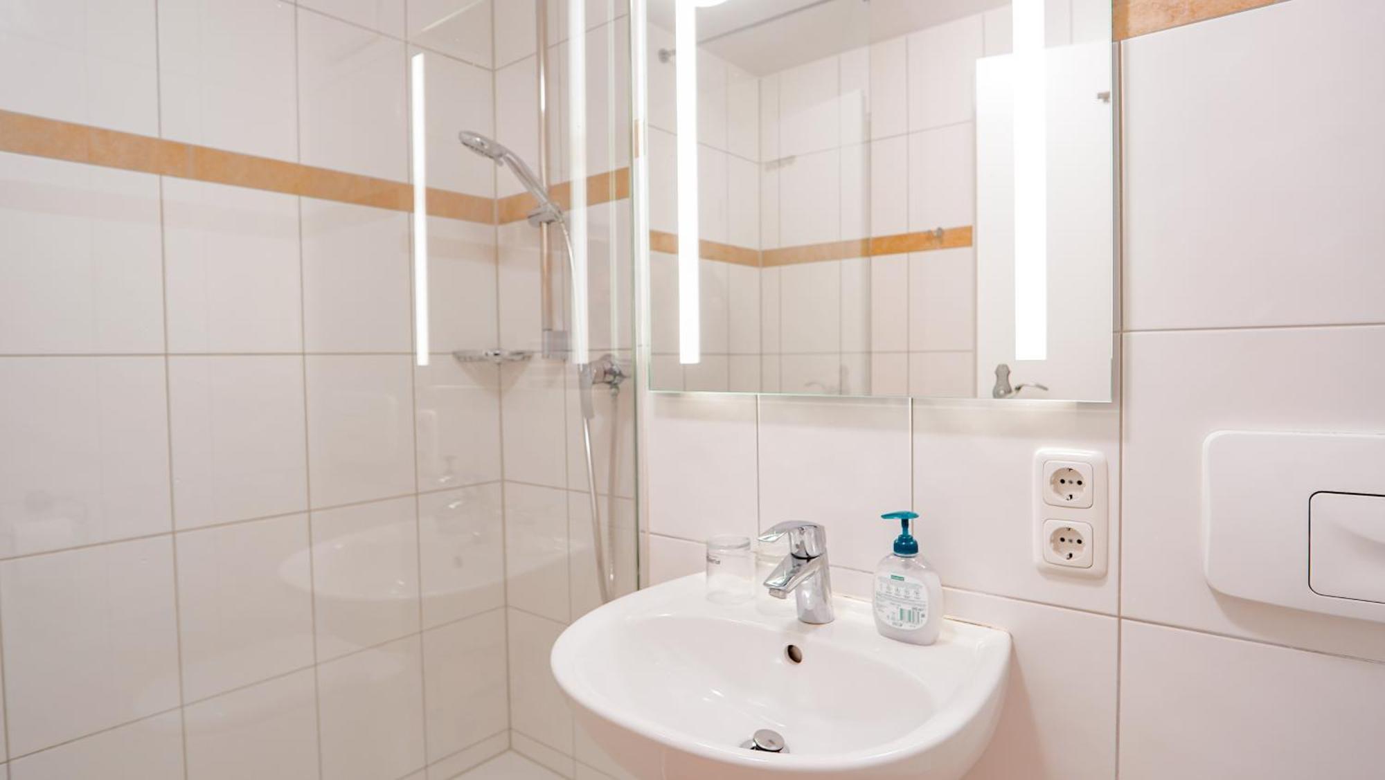Landgasthof Zum Papyrer - Erholung Im Urlaubsgebiet Lenggries Room photo