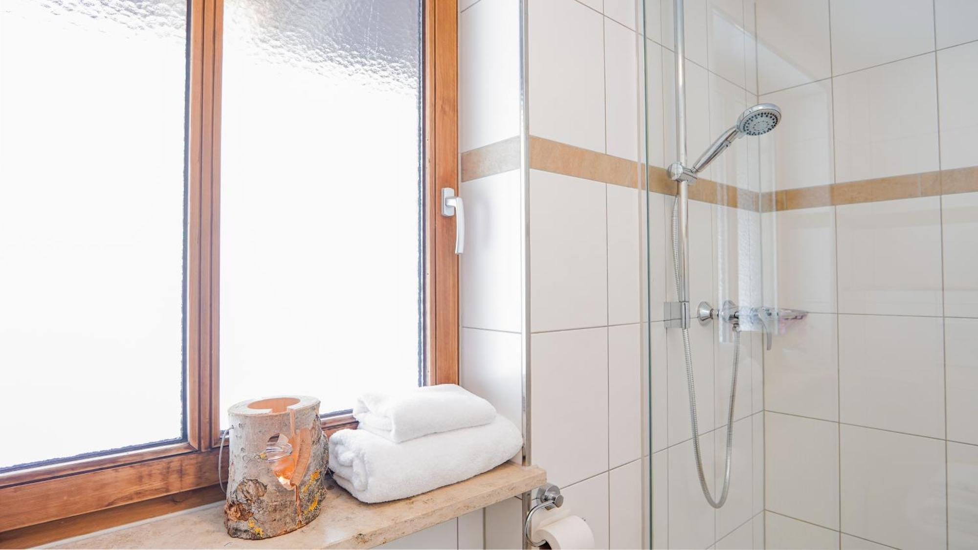 Landgasthof Zum Papyrer - Erholung Im Urlaubsgebiet Lenggries Room photo